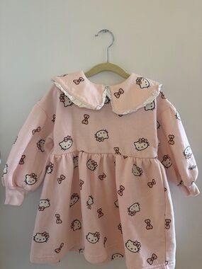 H&M Pink Hello Kitty Print Long-Sleeve Dress